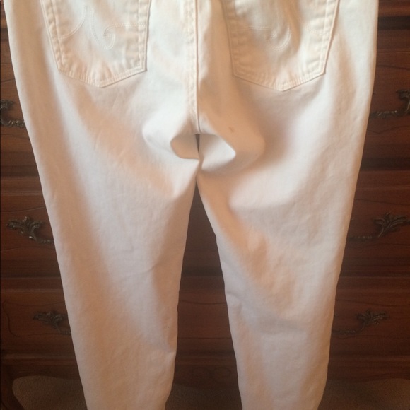 White Capri - Picture 5 of 9